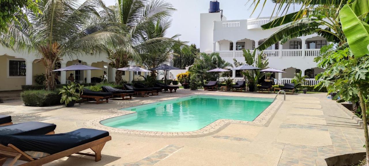 Dulaa Deema Residence Brufut Heights Tranquil Экстерьер фото