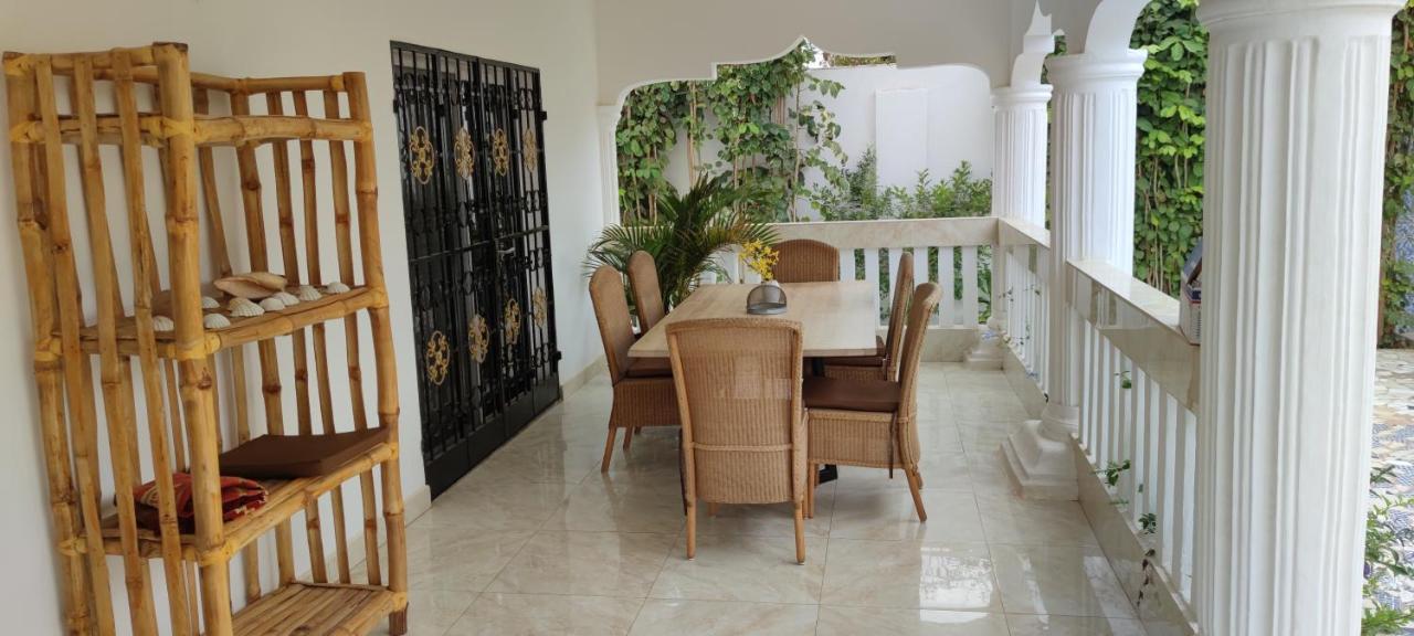Dulaa Deema Residence Brufut Heights Tranquil Экстерьер фото
