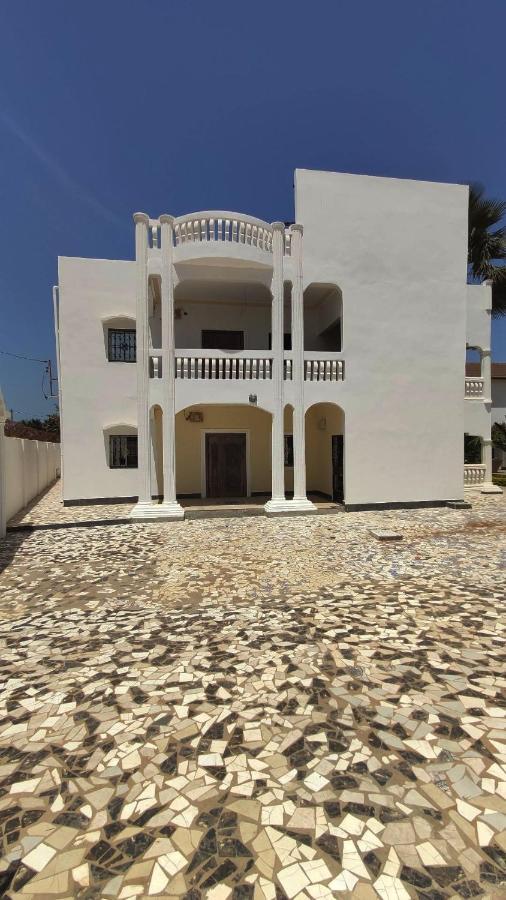 Dulaa Deema Residence Brufut Heights Tranquil Экстерьер фото