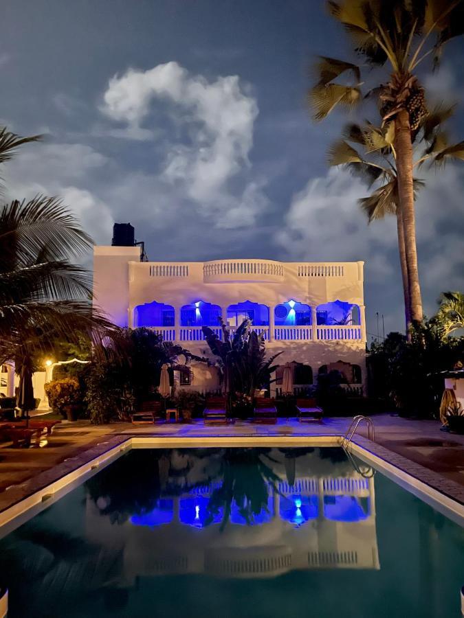 Dulaa Deema Residence Brufut Heights Tranquil Экстерьер фото