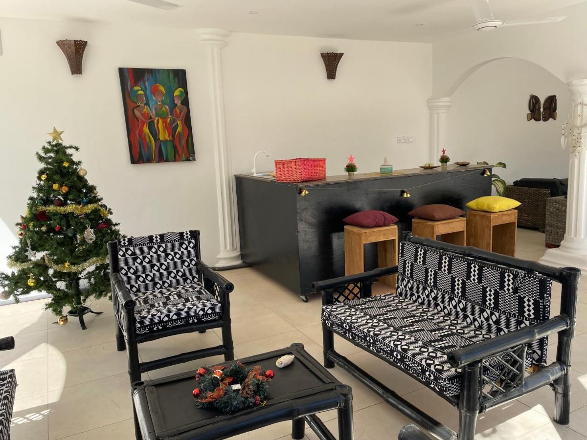 Dulaa Deema Residence Brufut Heights Tranquil Экстерьер фото
