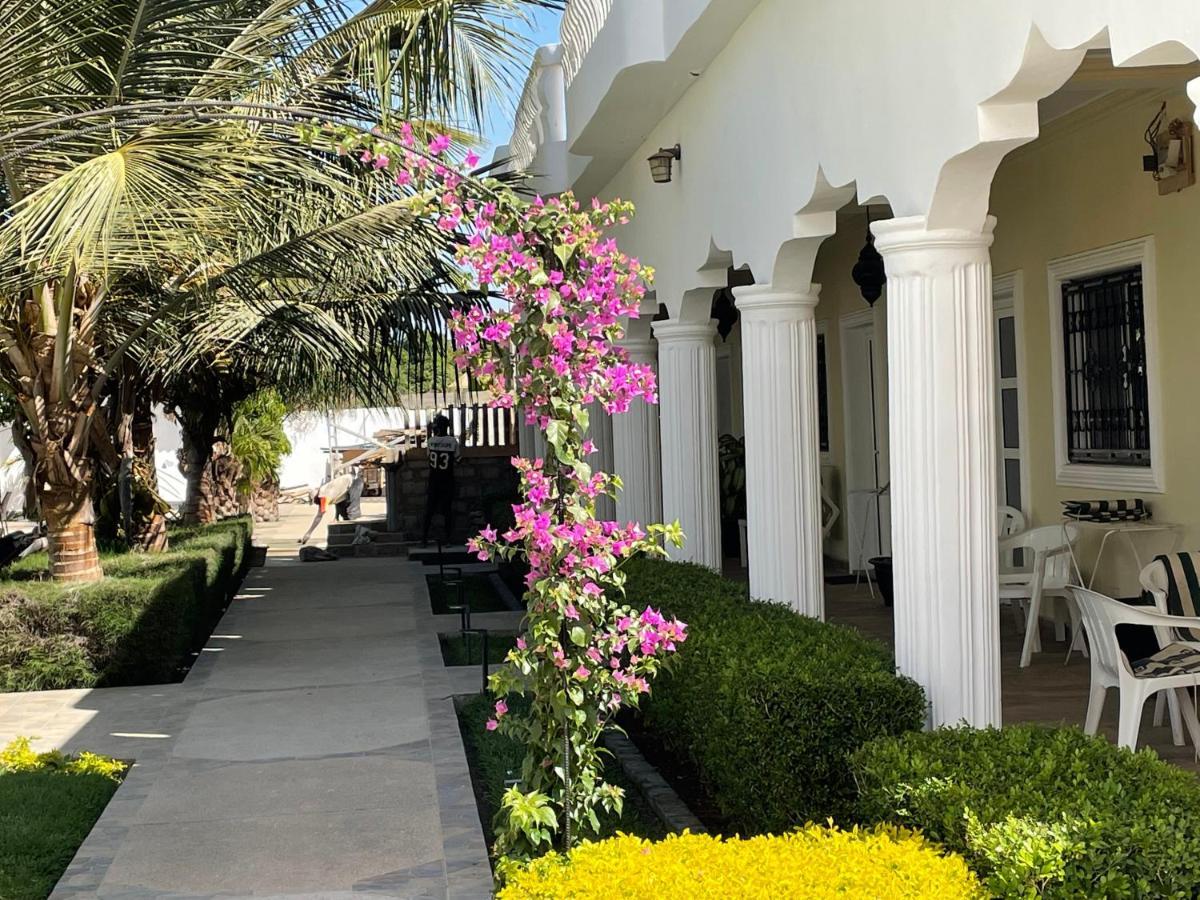 Dulaa Deema Residence Brufut Heights Tranquil Экстерьер фото